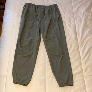 Men’s L.L. Bean Multisport Jogger Gray Medium